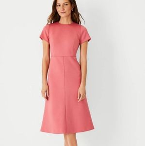 SUPER CLEAN Ann Taylor Salmon Midi Dress Size 2